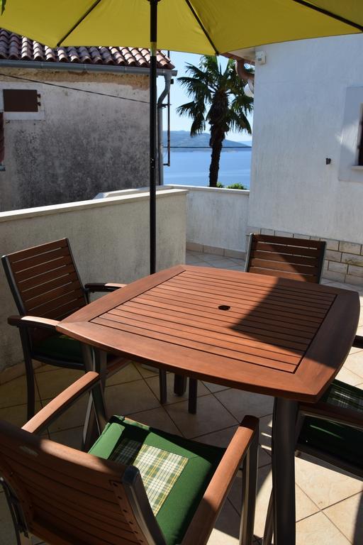 Apartment Marija With Terrace Brseč Quarto foto