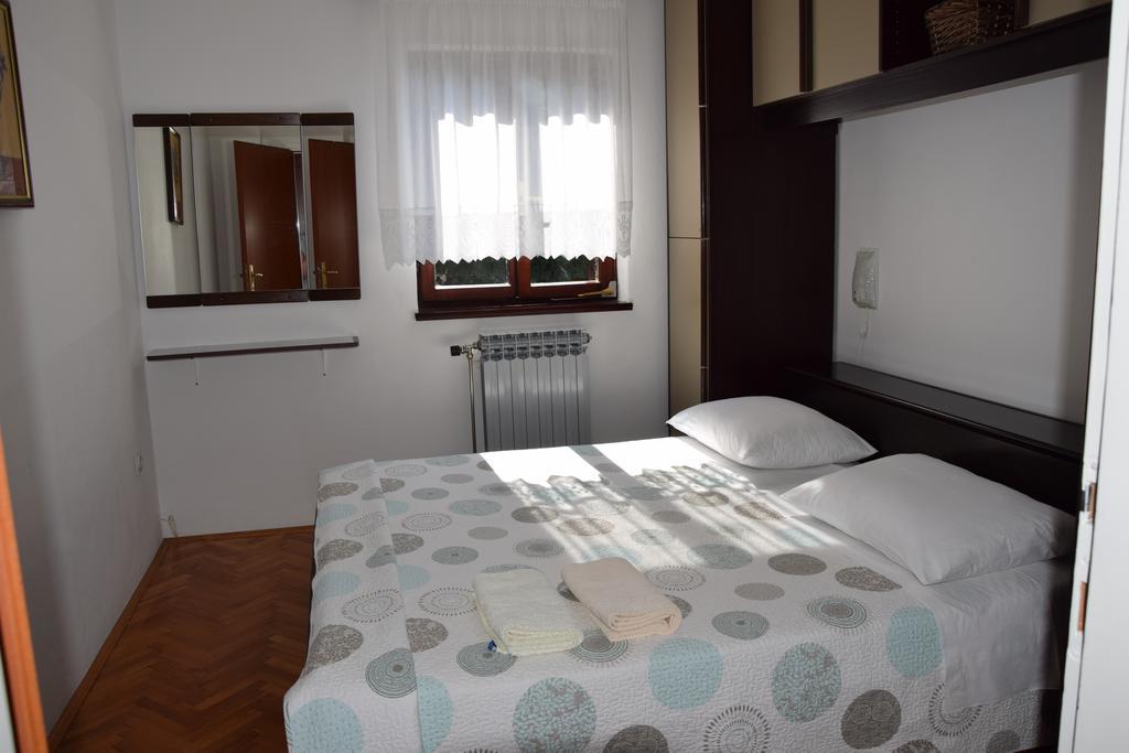 Apartment Marija With Terrace Brseč Exterior foto